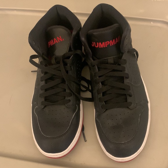 Nike Air Jordan Jumpman Access 10.5 Like New - Picture 4 of 6